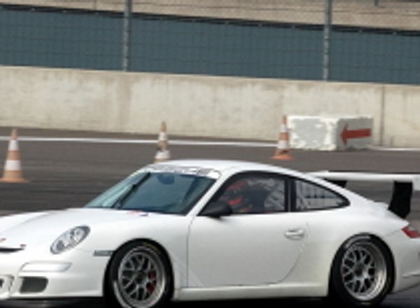 Wyścigi: Robert Lukas w Carrera Cup