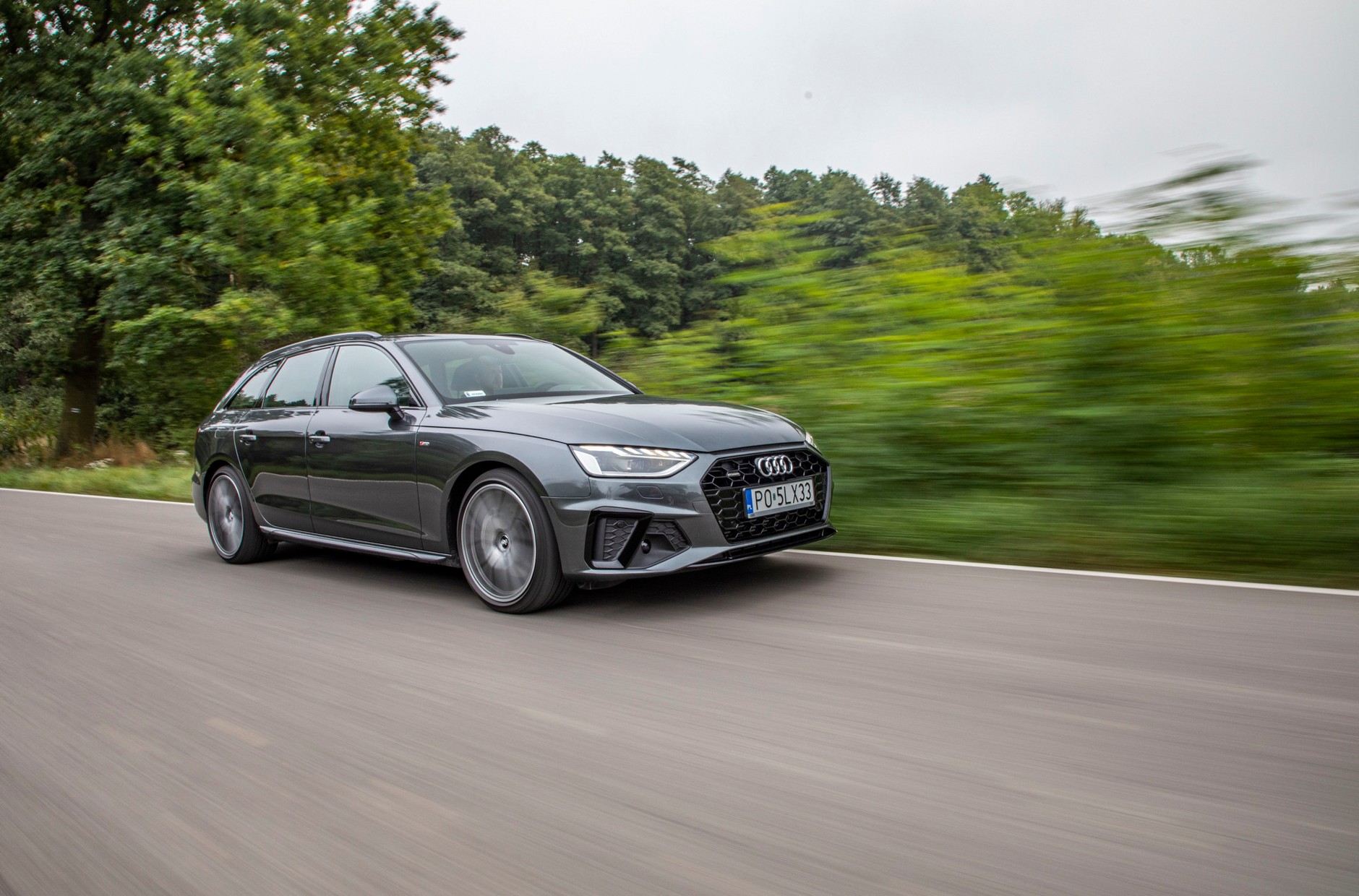 Audi A4 Avant S line 45 TFSI quattro