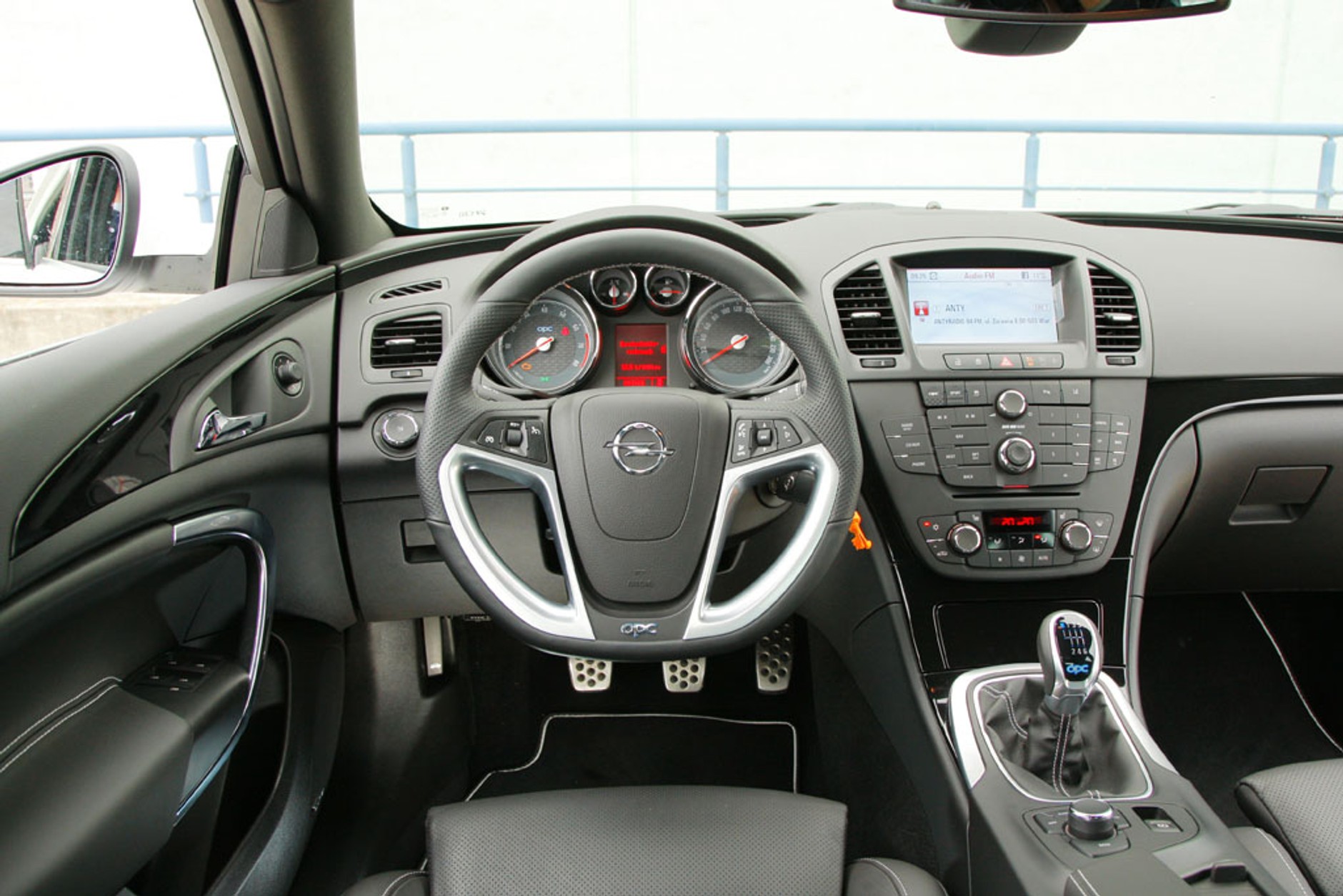 Silna, piękna i wysportowana - Opel Insignia OPC