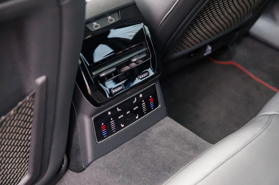 Audi A6 C9