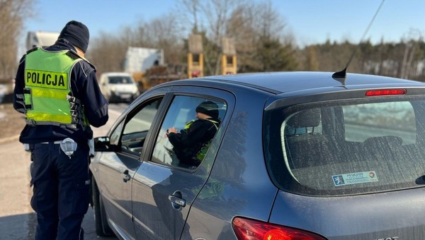1 marca startuje specjalna akcja. Policjanci w całej Polsce będą "wręczać" mandaty na 500 zł i 12 pkt karnych
