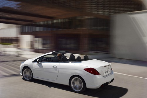 308 CC - najpiękniejsza wersja kompaktowego Peugeota