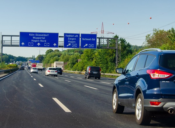 Jedziesz SUV-em? Możesz dostać mandat na niemieckiej autostradzie