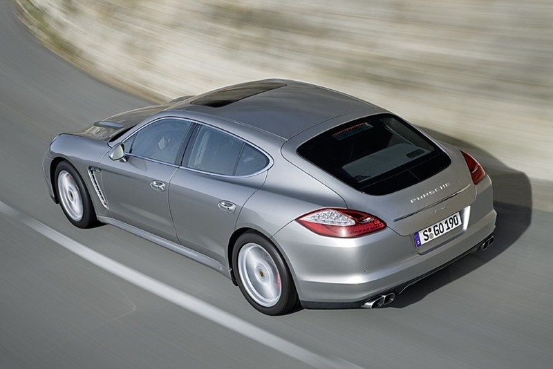 Porsche Panamera – muszą WSZYSTKIE naprawić, może przy okazji poprawią im wygląd?