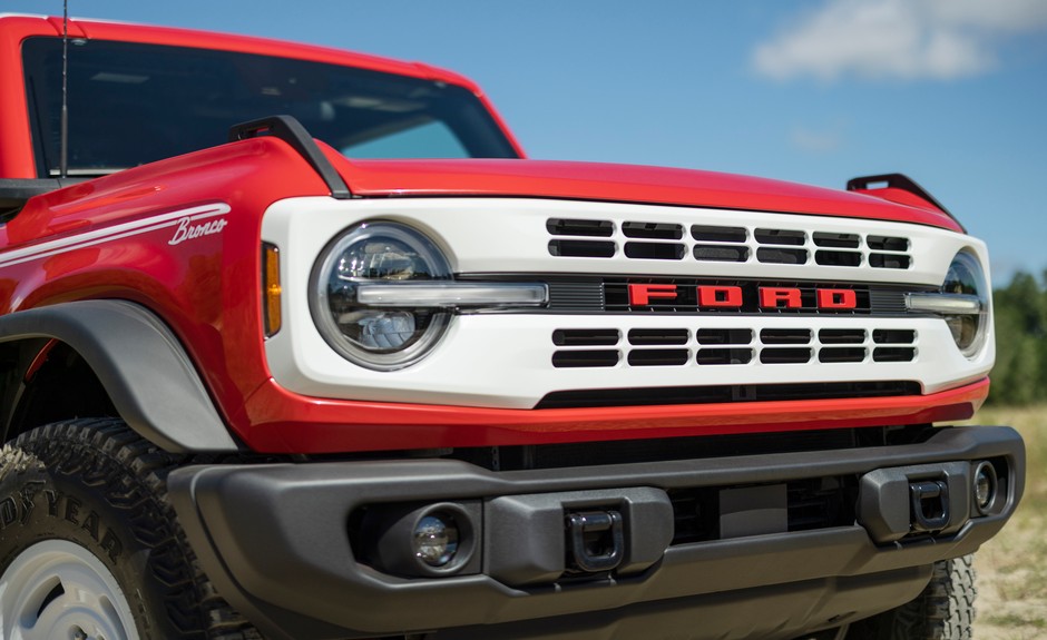 2023 Bronco Heritage Edition Race Red 05