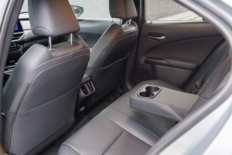 2024 Lexus UX300h