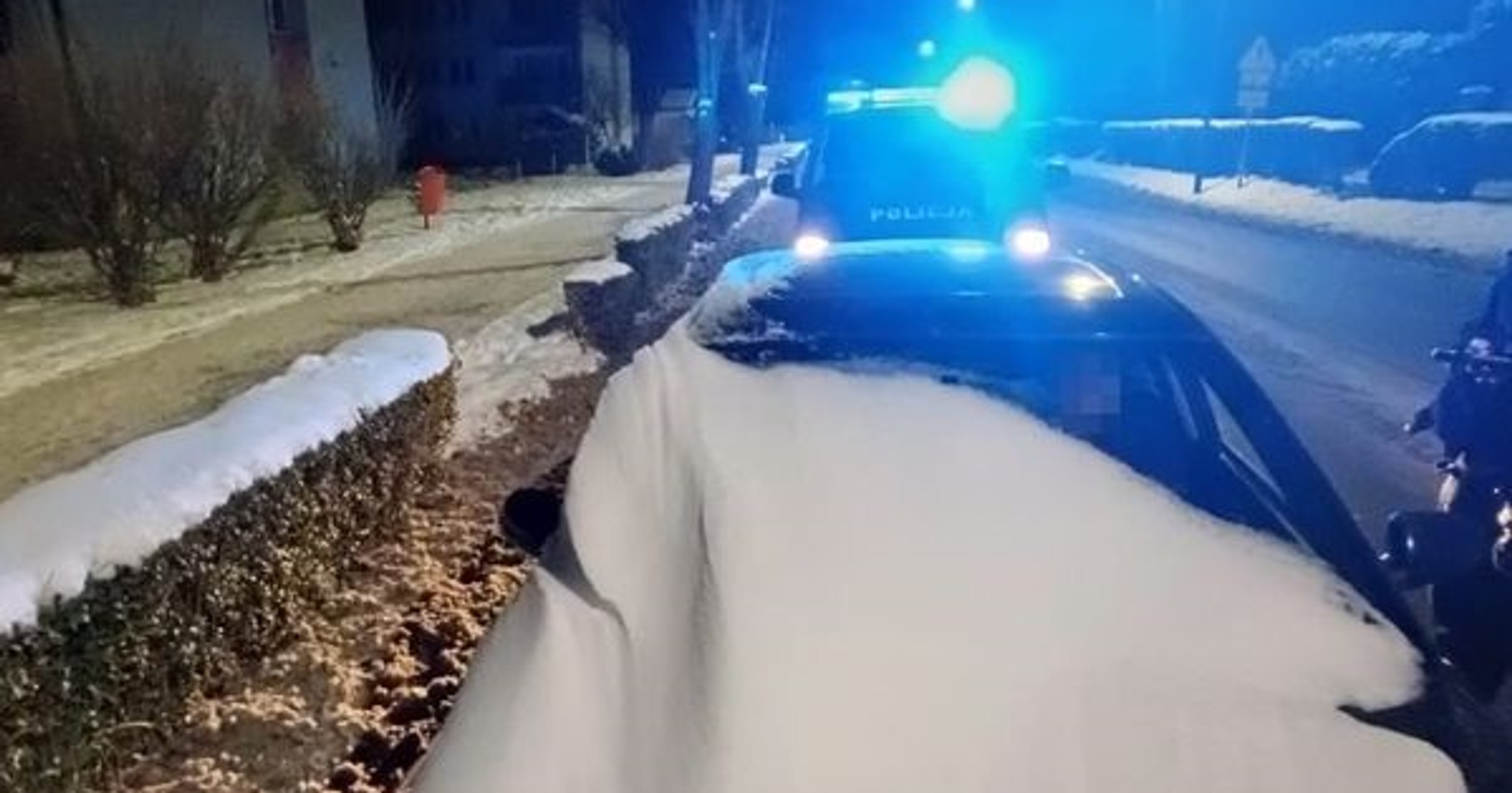 Jechał nieodśnieżonym autem. Dostał trzy tys. zł mandatu