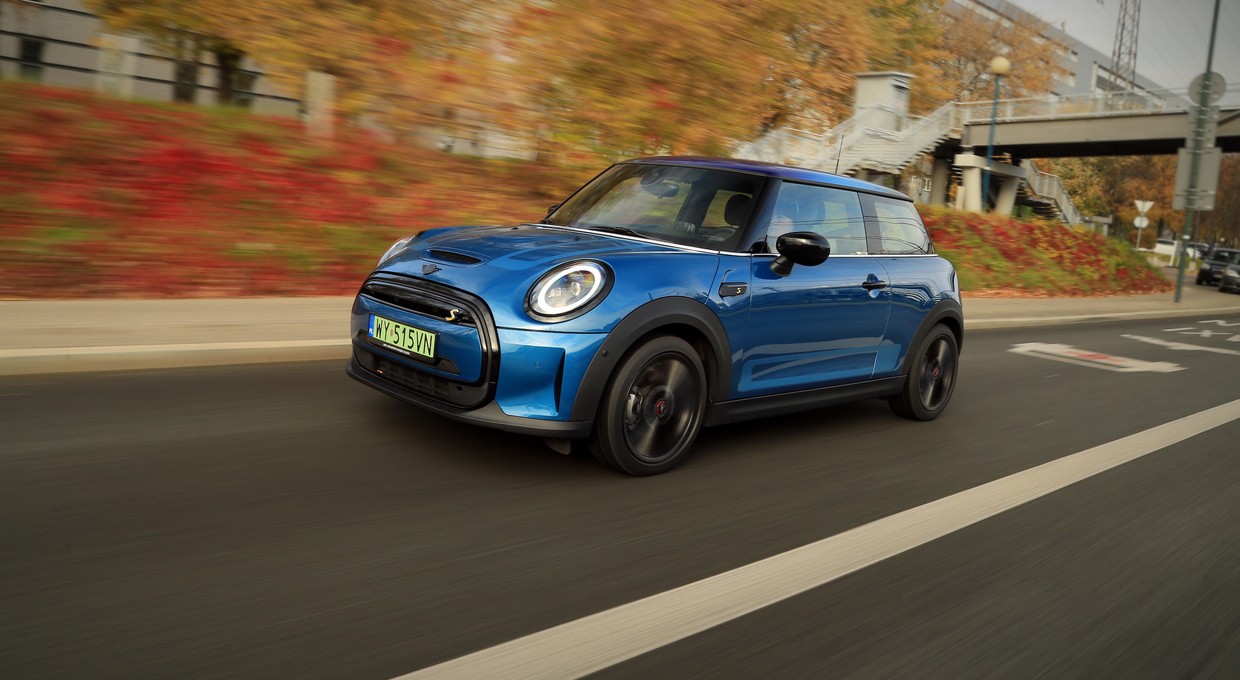 MINI Cooper SE – porywający ekokoloryt