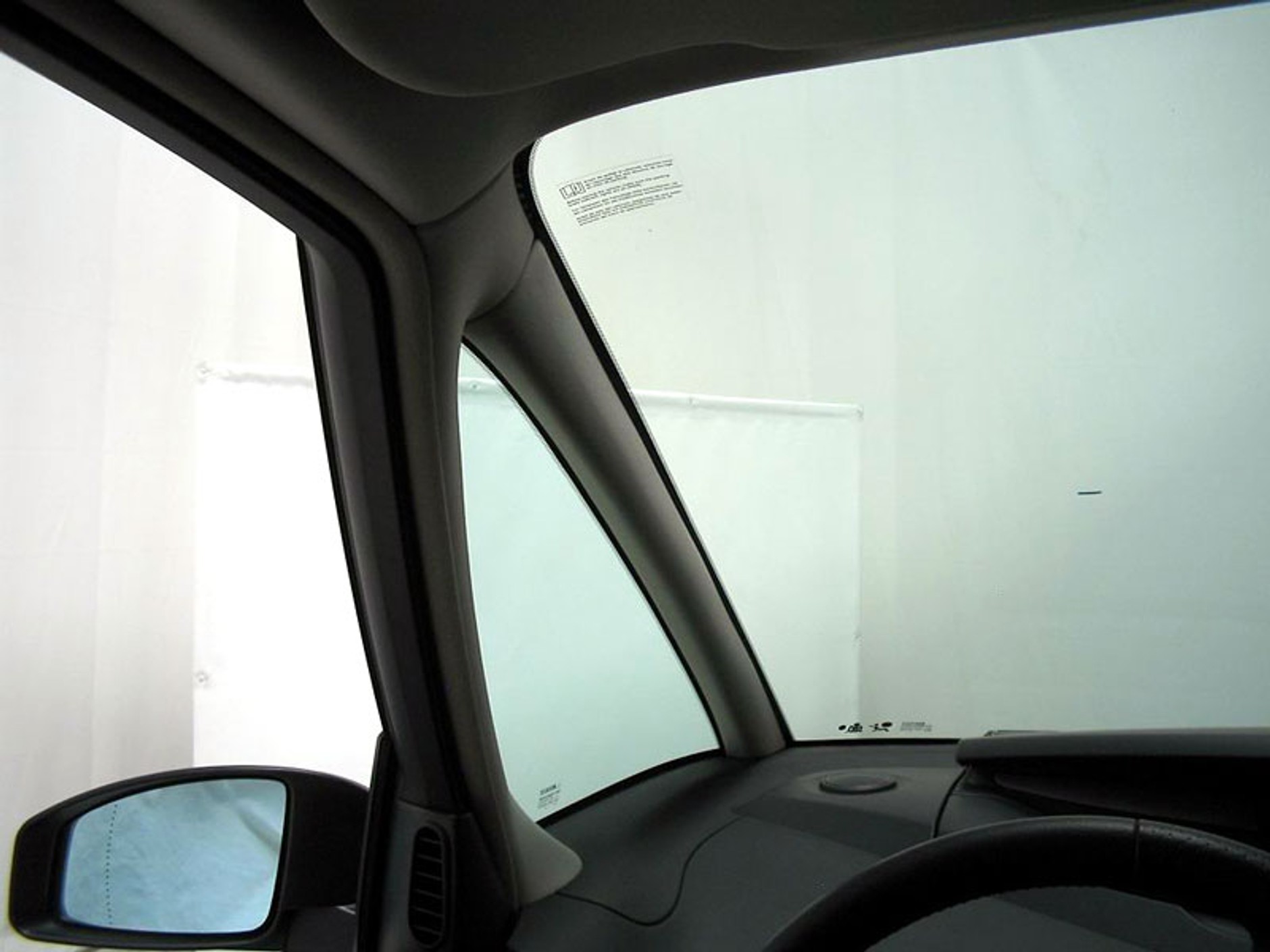 ADAC: słupki zasłaniają widok