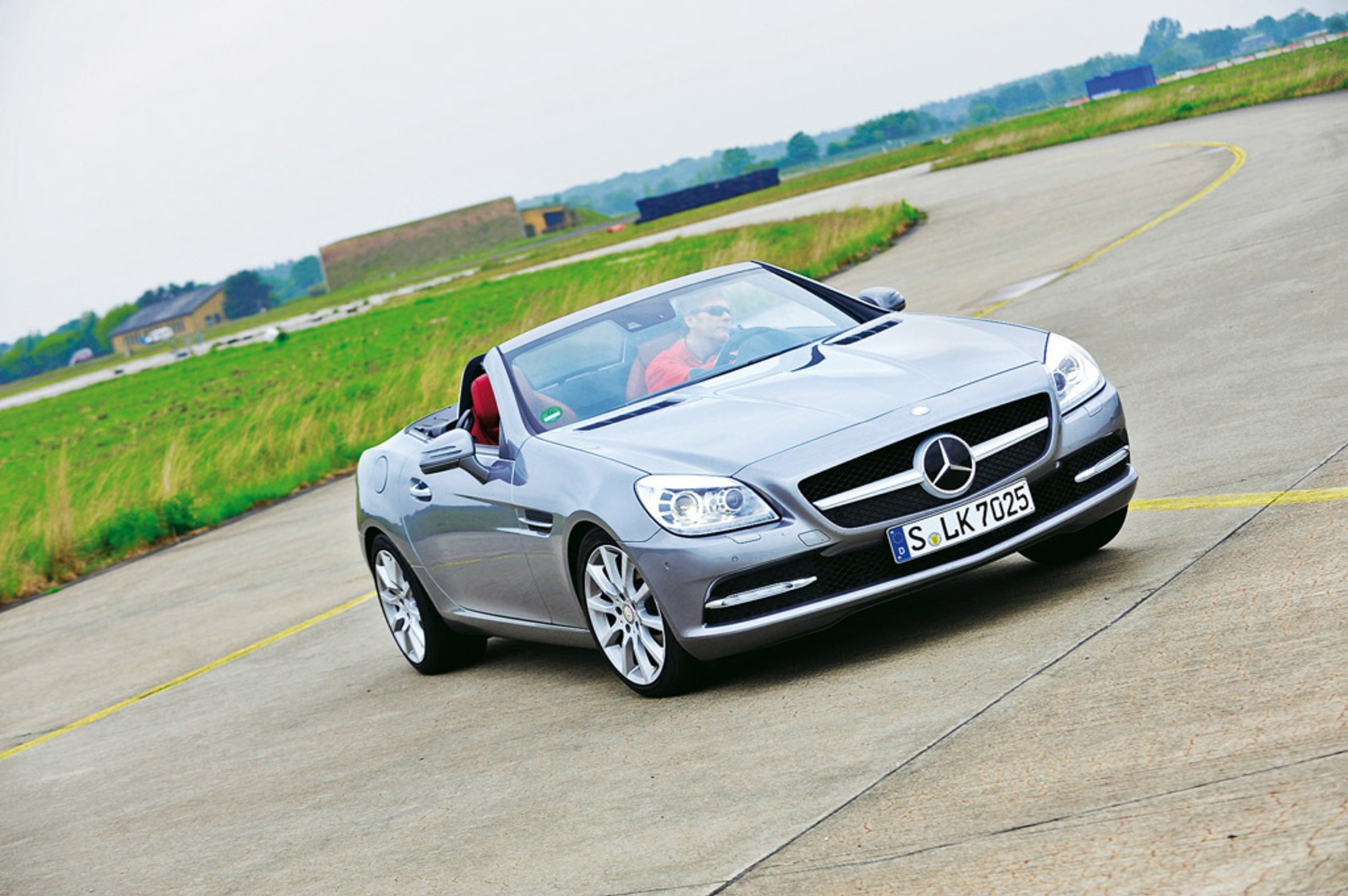 Mercedes SLK kontra BMW Z4 i Audi TT Roadster: sprawdziliśmy, czy ten Mercedes nadal budzi emocje?