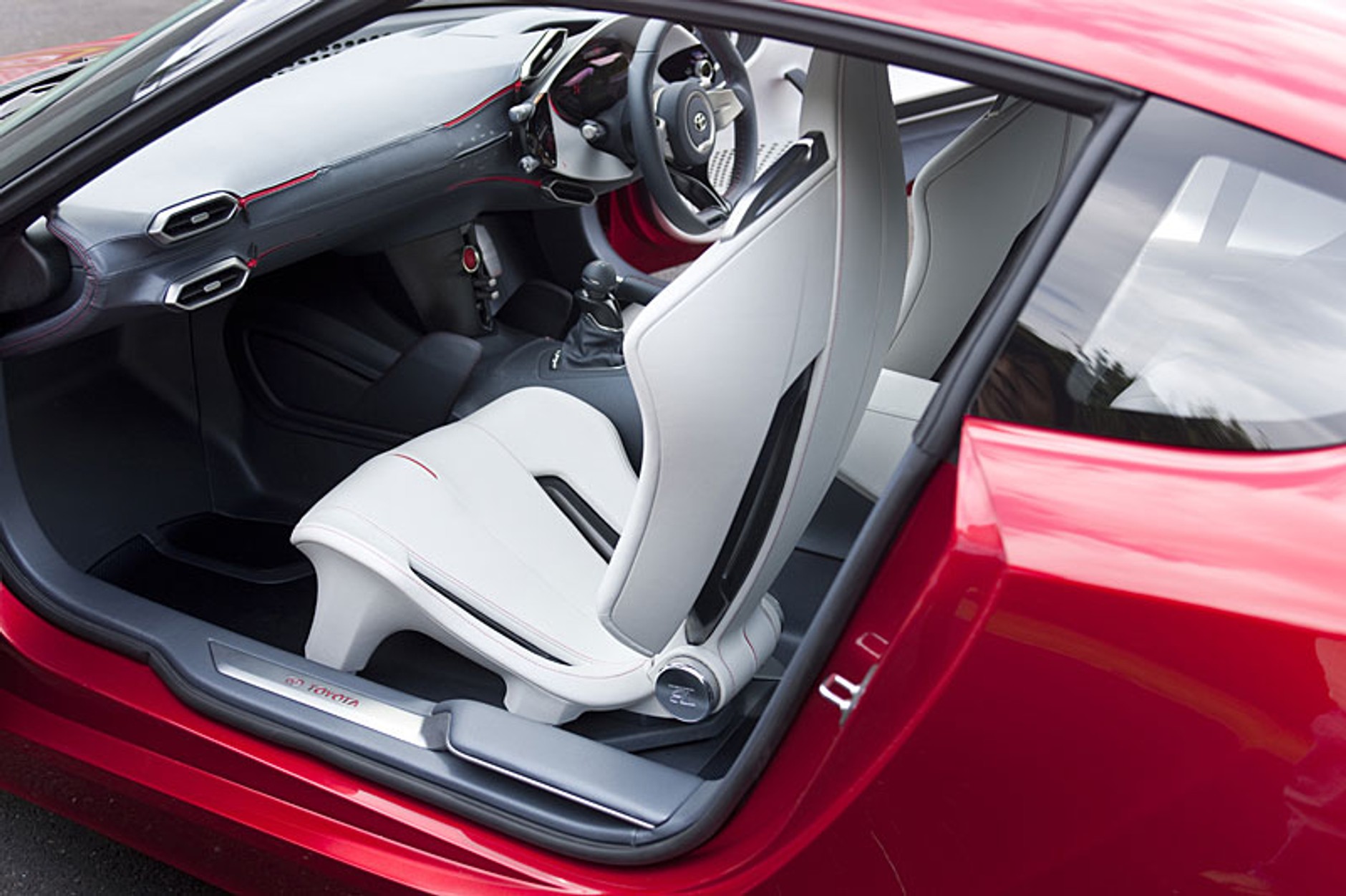 Tokio 2009: Toyota FT-86 - powrót kompaktowego coupé