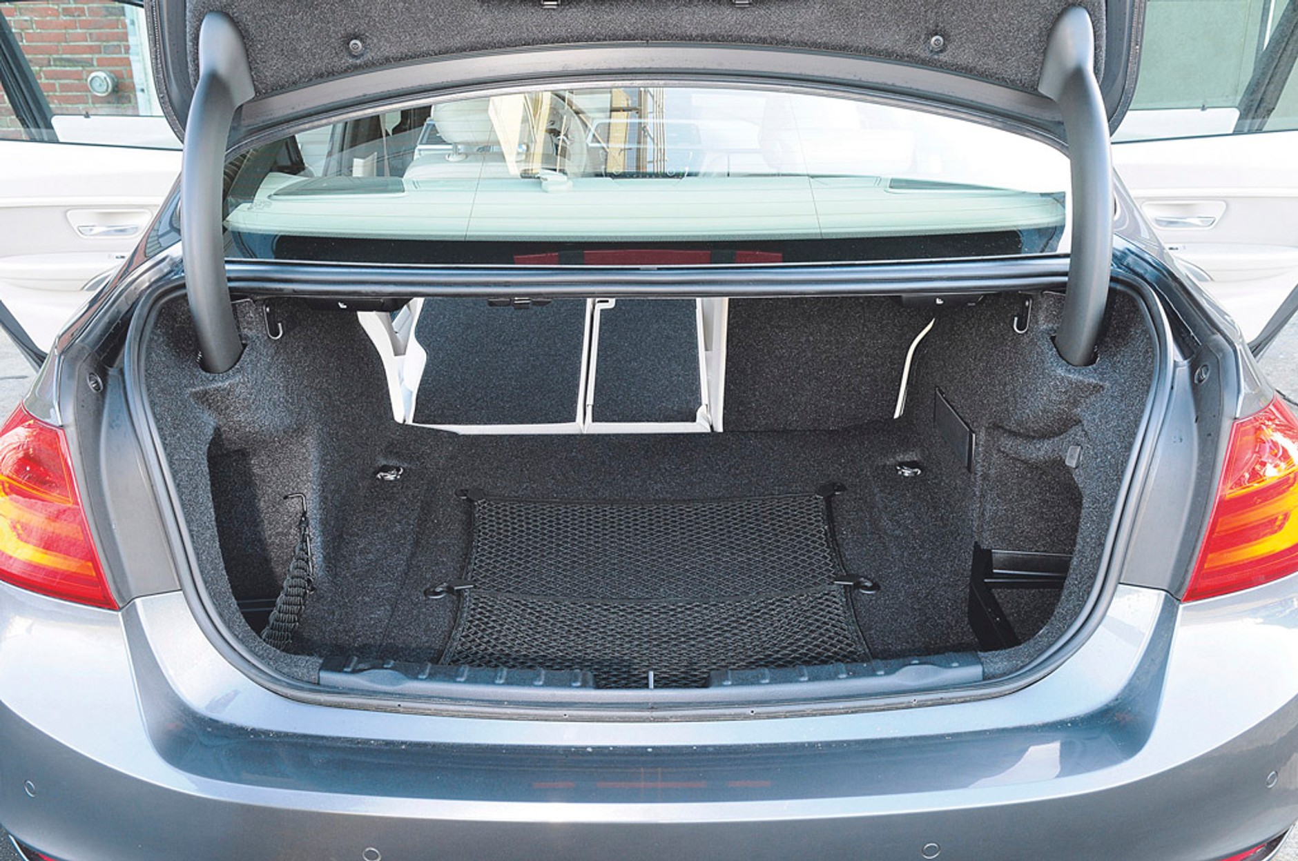 Czy Audi A4 jest lepsze od BMW serii 3?