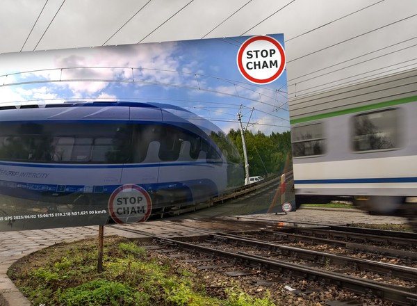 Wjechałby prosto pod pędzący pociąg Intercity. Uratowała go podstawowa zasada [WIDEO]
