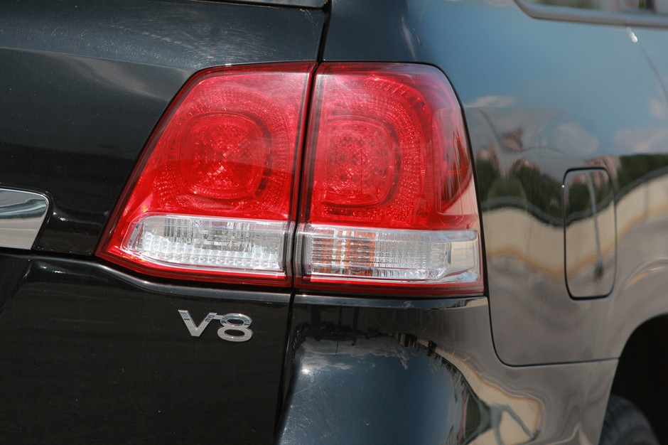 Toyota Land Cruiser: jej wysokość V8
