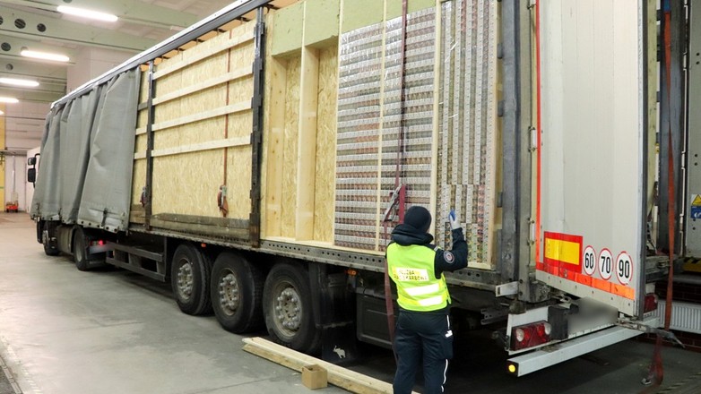 Funkcjonariusze KAS udaremnili przemyt