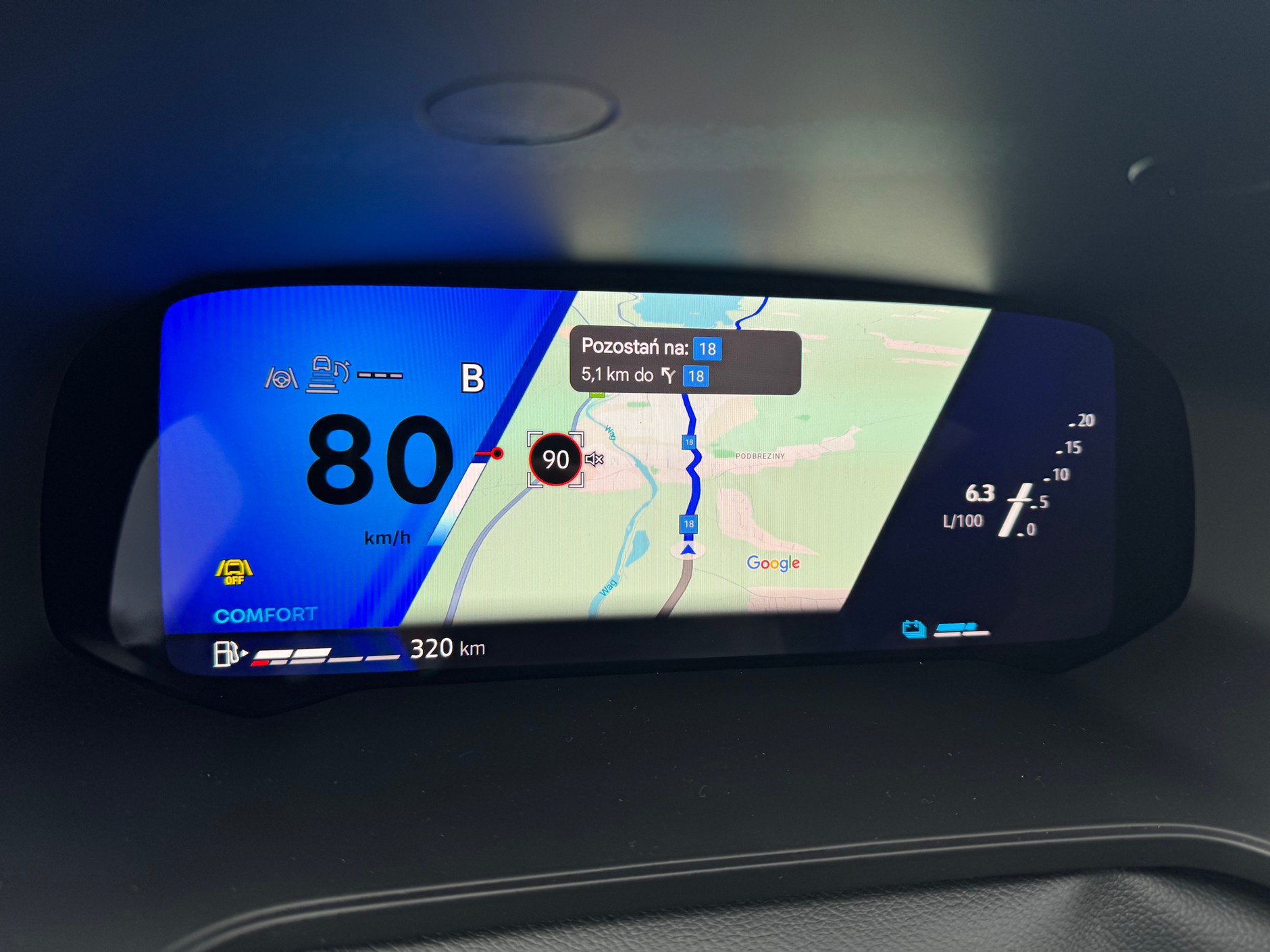 Działanie przycisku dostosowania prędkości do ograniczenia w Renault Symbioz