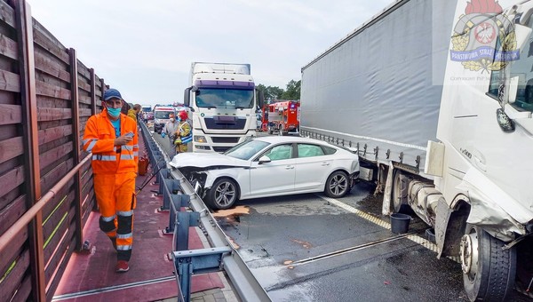 Karambol na autostradzie A2 w kierunku Warszawy