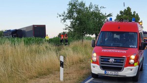 Wpadł w kukurydzę i złożył się jak scyzoryk. Kierowca poszedł spać