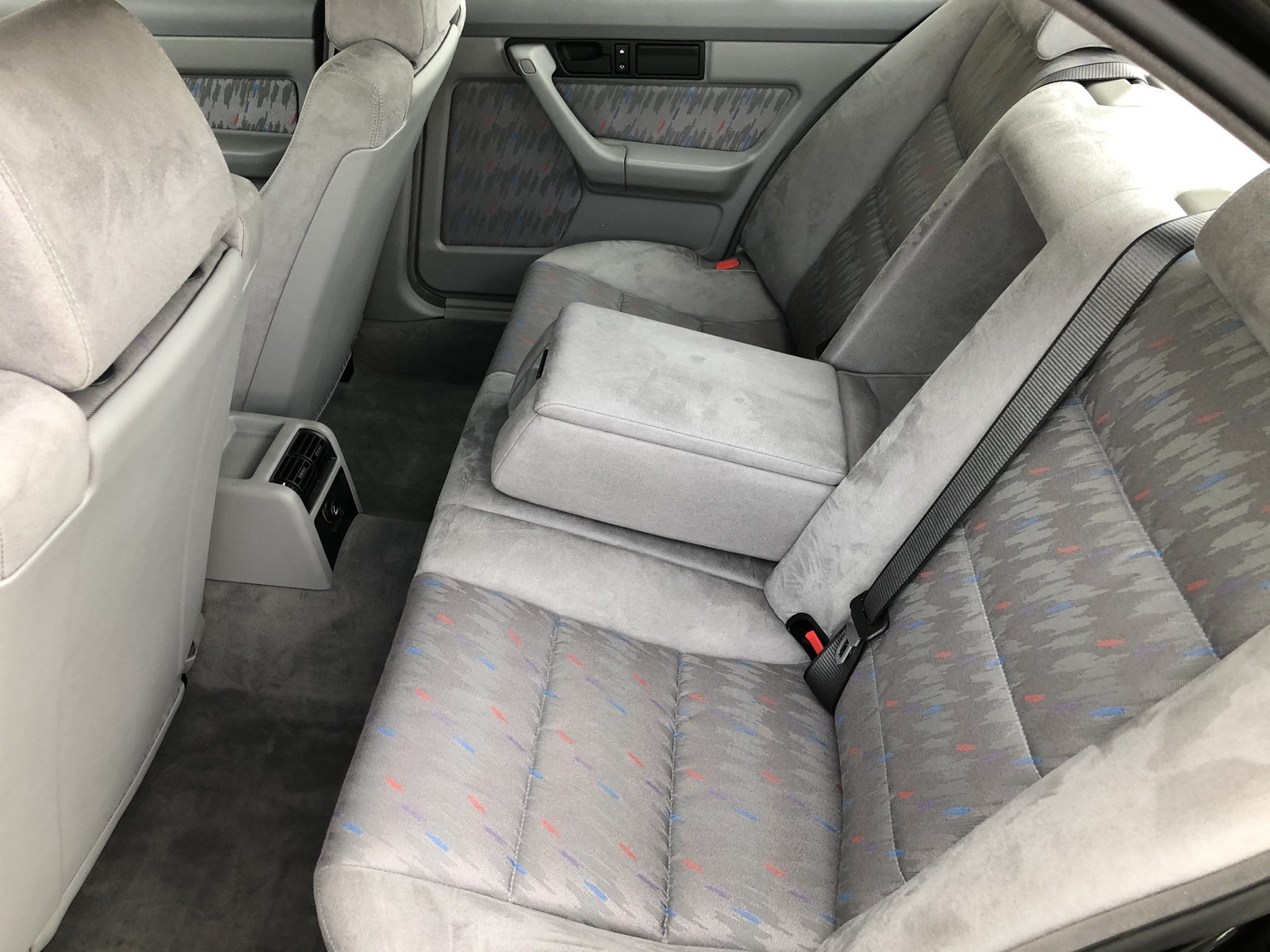 BMW M5 E34 jak nowe