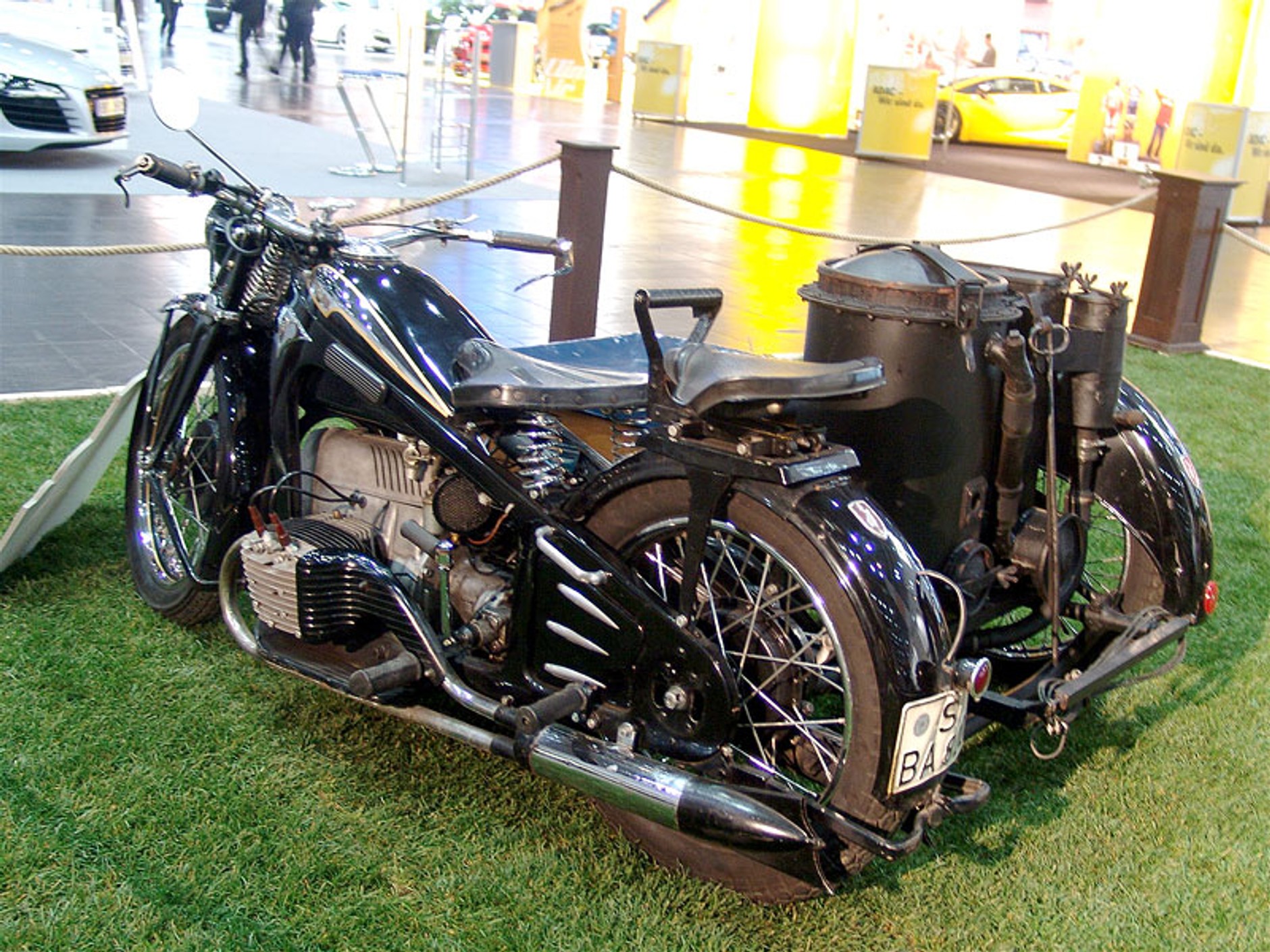 AMI/AMITEC 2008: drzewo na kryzys paliwowy (fotogaleria)