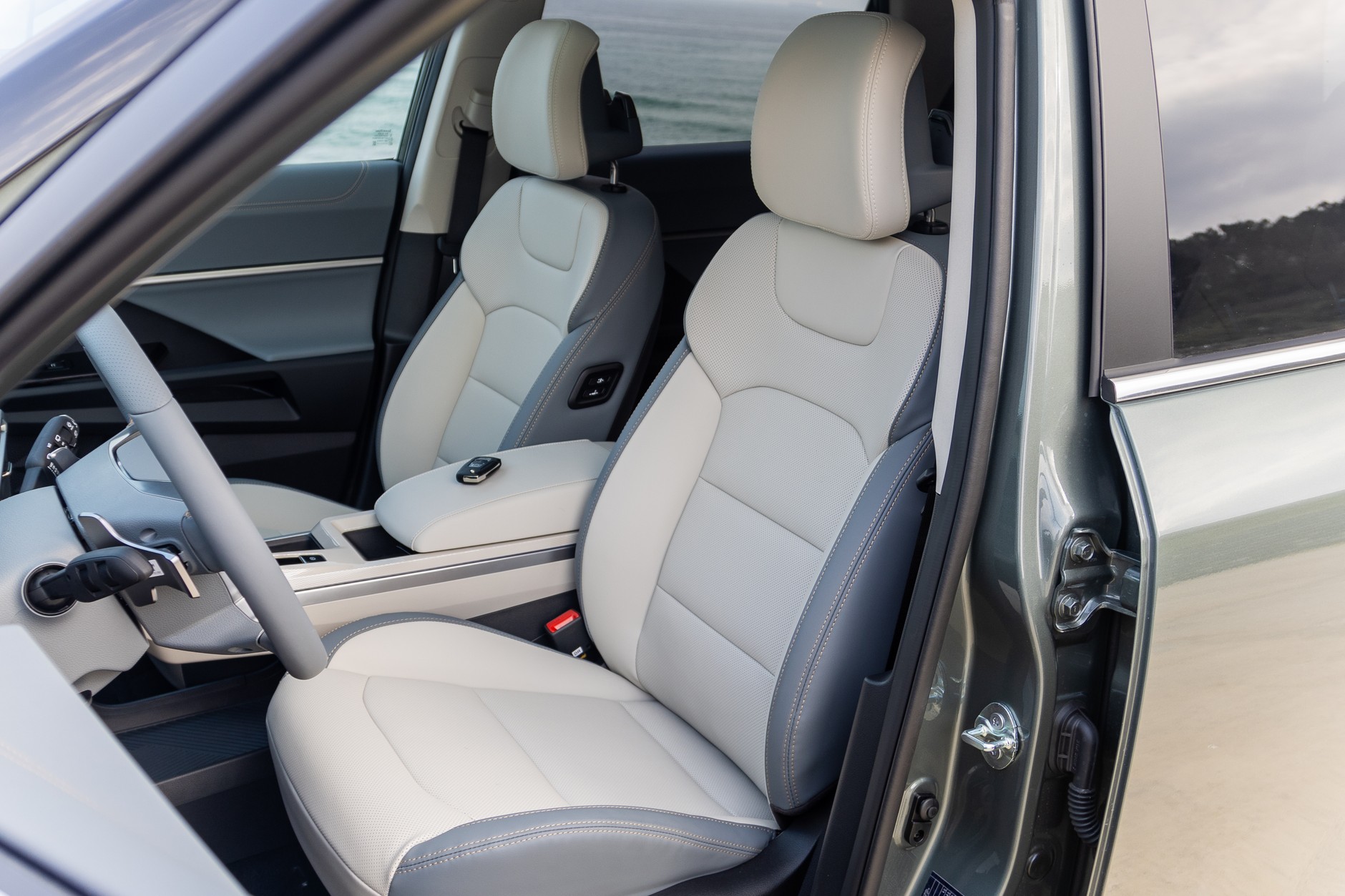 SsangYong Torres EVX