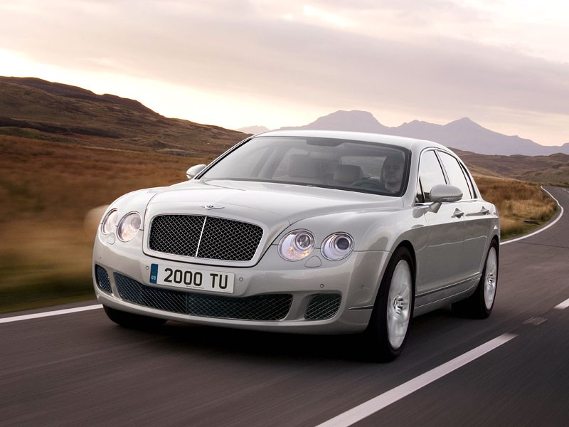 Bentley Continental Flying Spur: nowości na rok 2009 i mocna wersja Speed