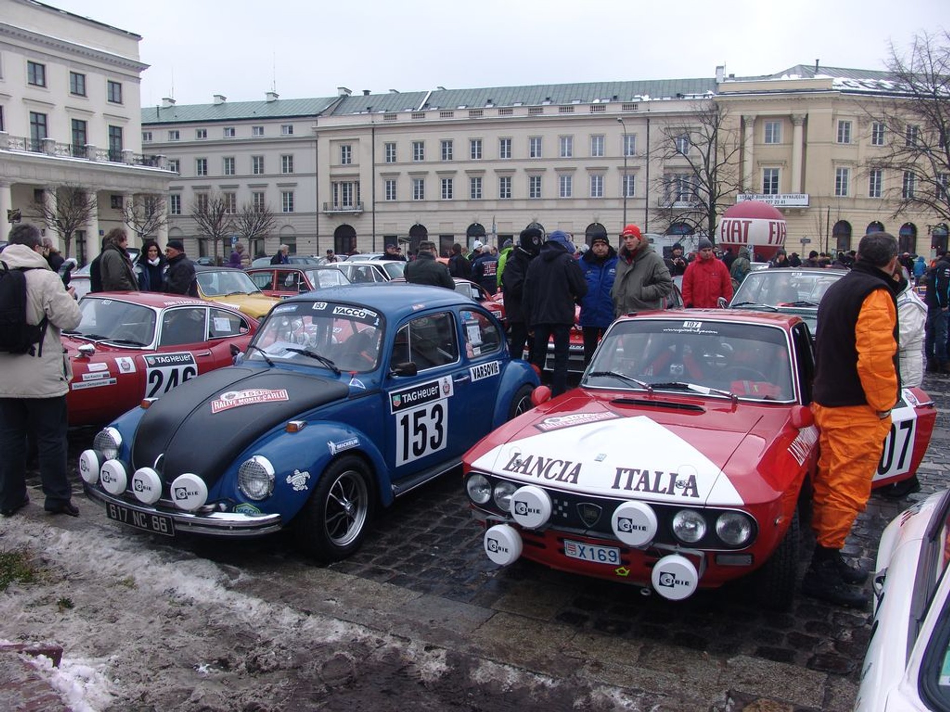 Rajd Monte-Carlo Historique 2011: wystartowali z Warszawy, pokonają 4100 km