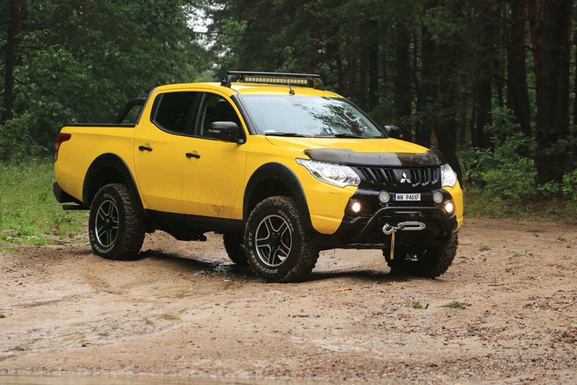 Mitsubishi L200 Monster - potwornie pracowity