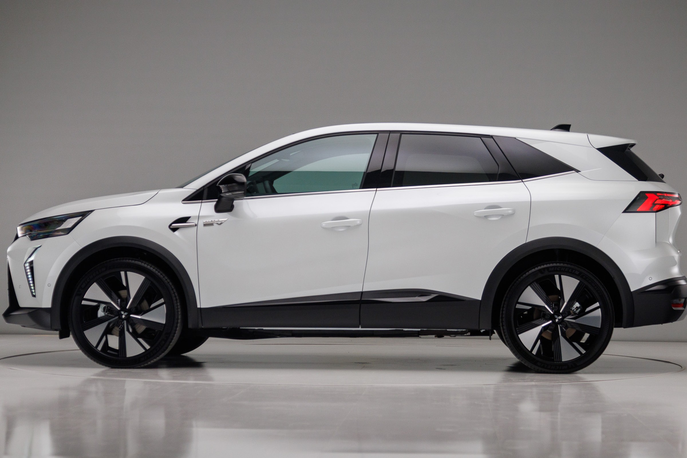 Mitsubishi wyceniło nowego spalinowego SUV-a. Ma francuskiego bliźniaka