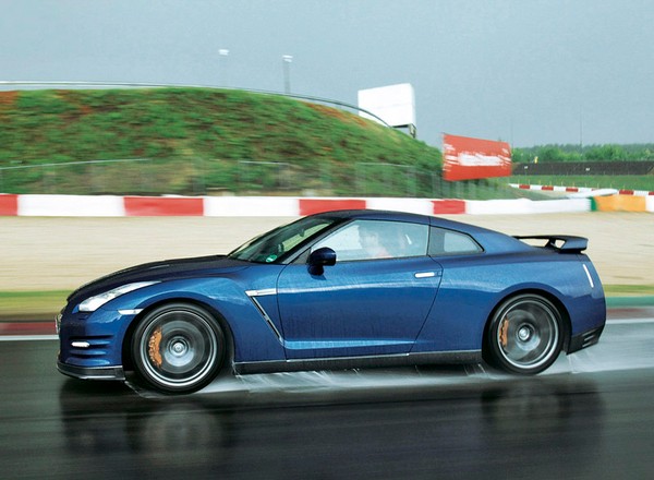 Nissan GT-R: na granicy światów