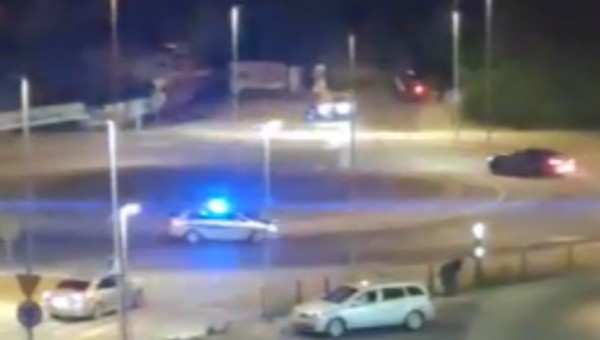 Poszukiwany driftował po rondzie. Sprawa zakończy się w sądzie [Nagranie]