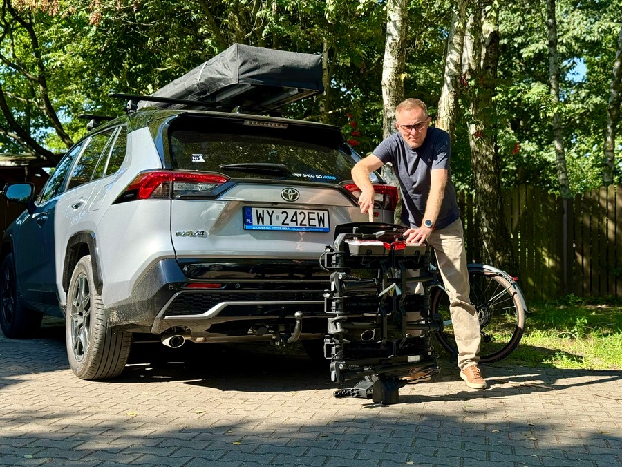 Testowałem nowy bagażnik rowerowy Thule OutPace. ma zaskakujące rozwiązania