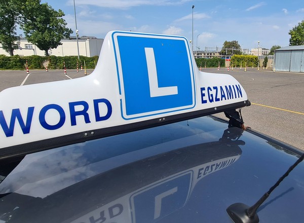 Ośrodki WORD odwołują egzaminy na prawo jazdy. Brakuje egzaminatorów.
