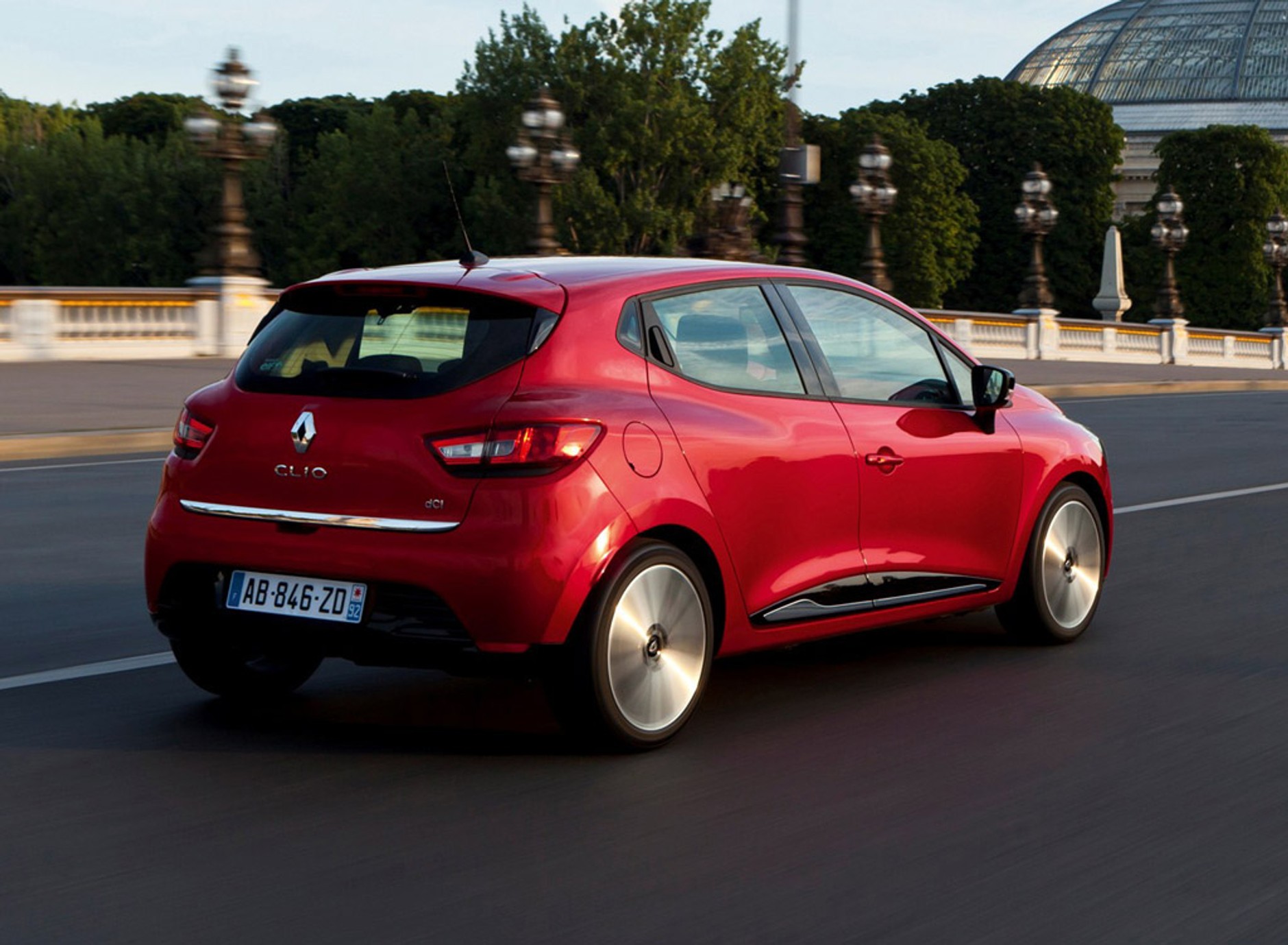 Już wiemy jak jeździ nowe Renault Clio