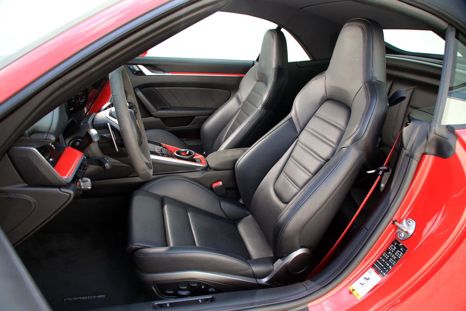 Porsche 911 Turbo S Cabrio (2021, 992)