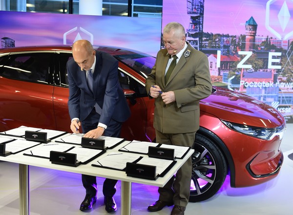 Dokąd "dojechała" Izera? Na razie do lasu, ale ElectroMobility Poland nie odpuszcza