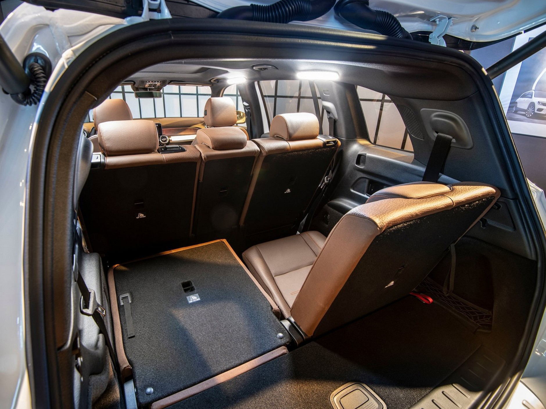 25. Mercedes GLB – cena od 149 700 zł. Trzeci rząd siedzeń za dopłatą 3681 zł.