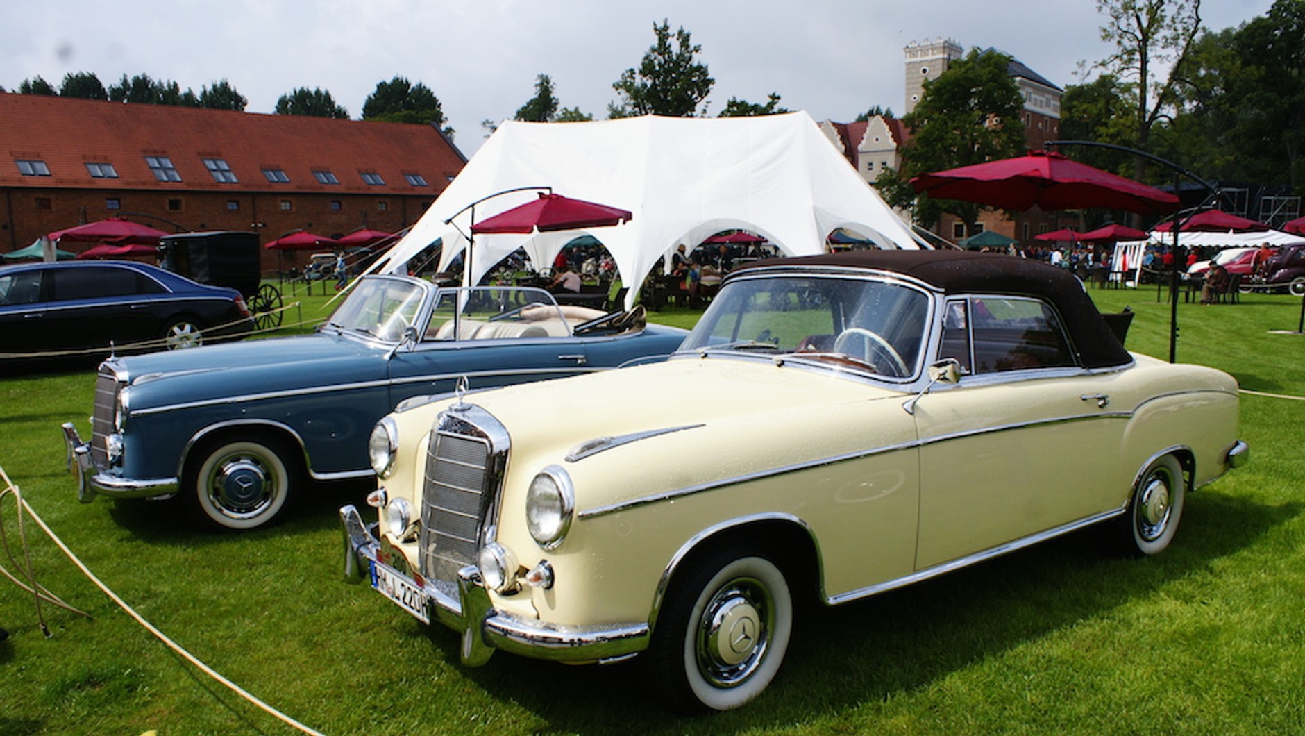 Mercedesy Pontony cabrio