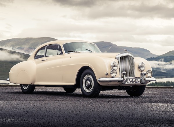 Bentley wspomina model R-Type Continental | Wideo