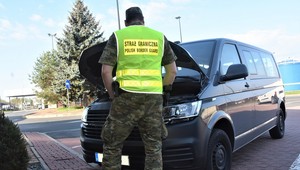 W bagażniku pralka, a w pralce... papierosy. Strażnicy graniczni złapali 25-latka