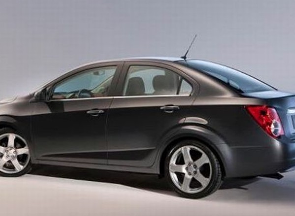 Aveo sedan dla Europy zadebiutuje w Genewie