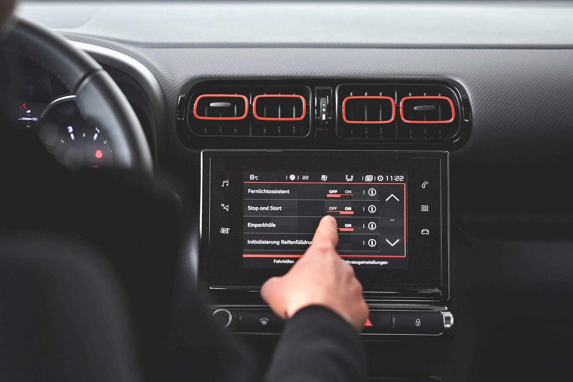 Ukryty wyłącznik start-stopu