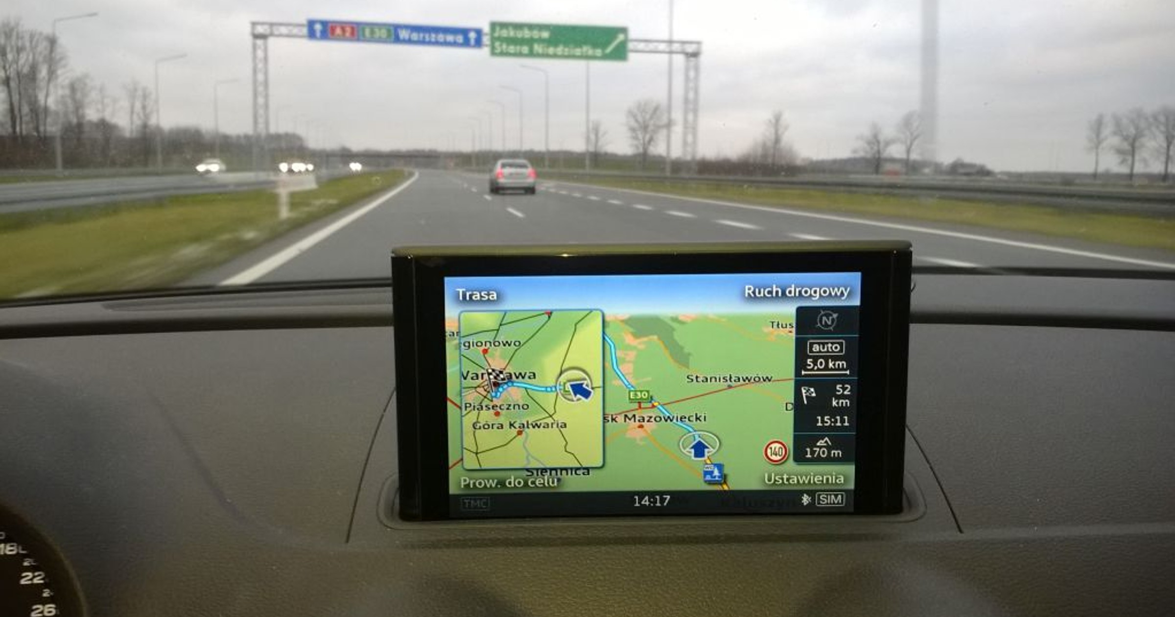 Nawigacji MMI zdarza się również prowadzenie mało intuicyjne: nieco karkołomne planowanie tras. 