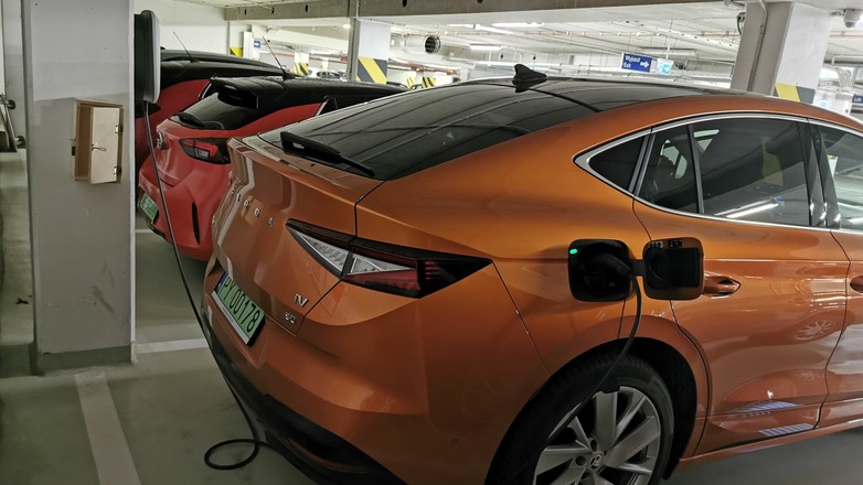 Samochody elektryczne w Polsce stanowią wciąż ułamek procenta zarejestrowanych pojazdów