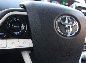 Wysyp nowości Toyoty - RAV4, C-HR, Prius, Hilux i Proace