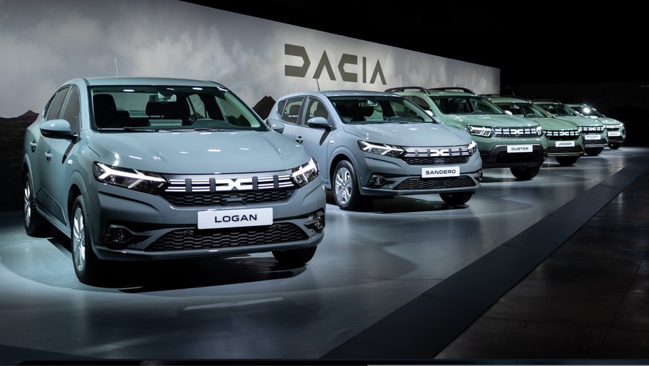 Dacia na Międzynarodowym Salonie Samochodowym w Paryżu
