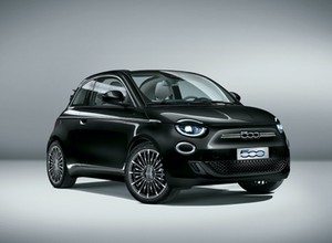 Elektryczny Fiat 500 debiutuje w limitowanej wersji La Prima by Bocelli