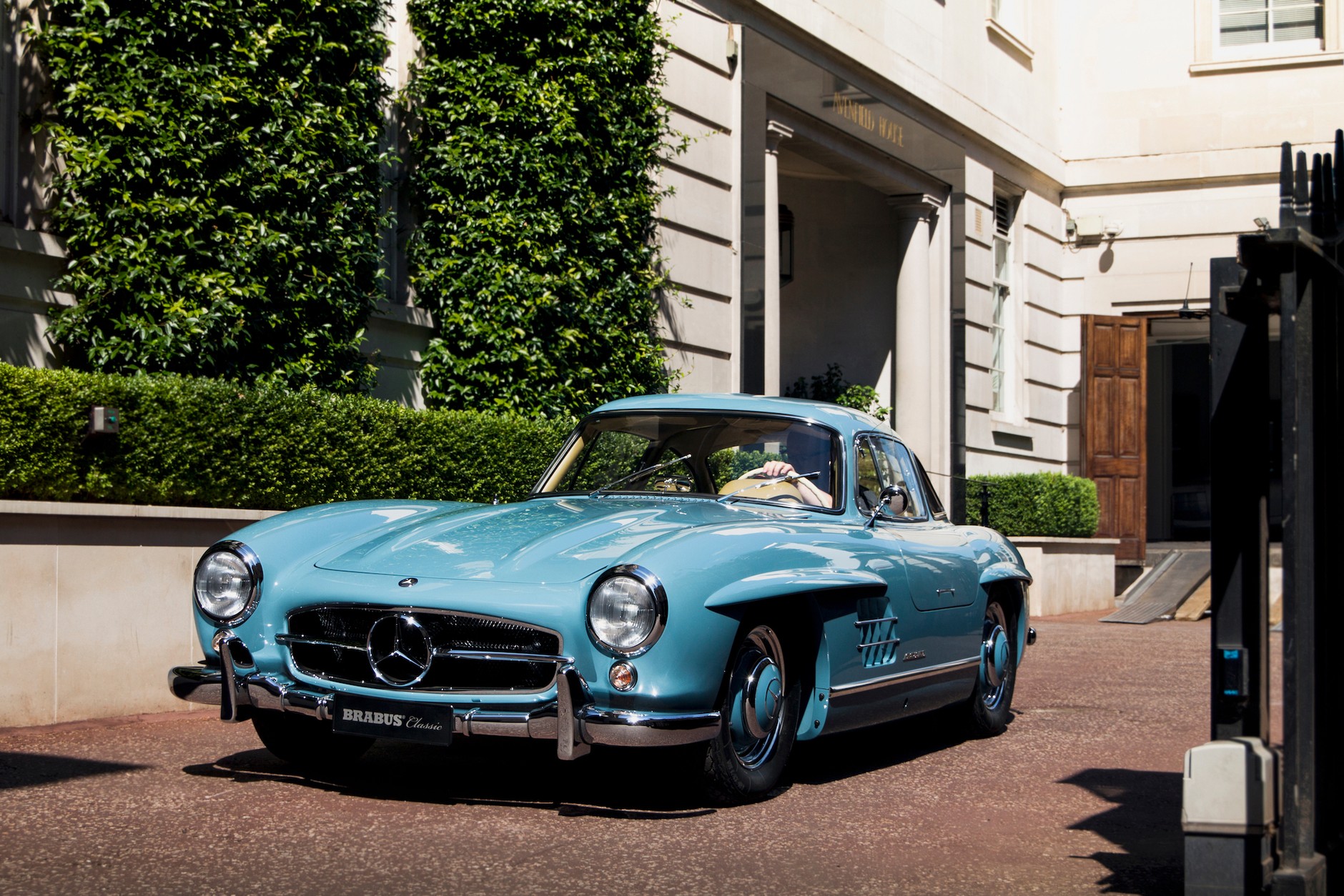 Niezwykłe auta z przeszłości  Mercedes 300 SL Gullwing