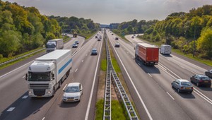 Belgia: Nieprzytomny kierowca przejechał 25 km po autostradzie. Zatrzymała go policja