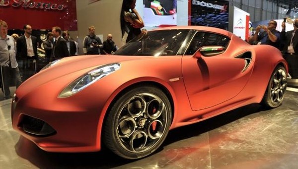 Genewa Motor Show 2013: Czym zaskakuje Alfa Romeo 4C